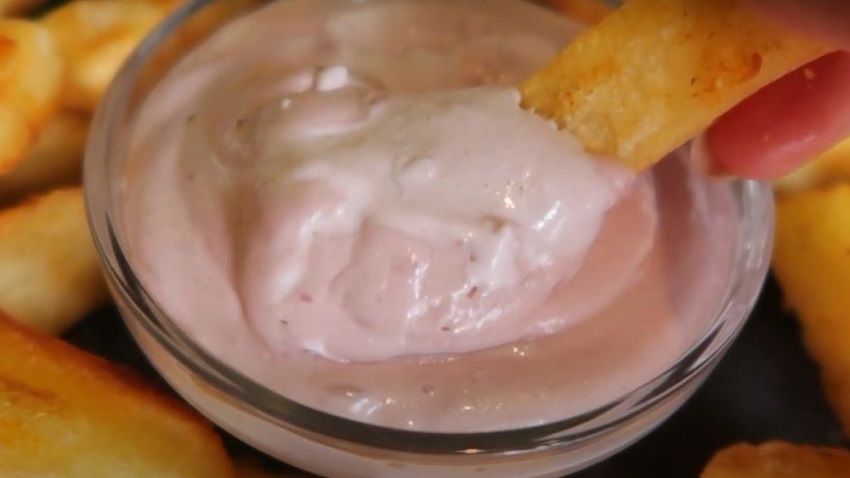 Receta de salsa de aceitunas con yogurt